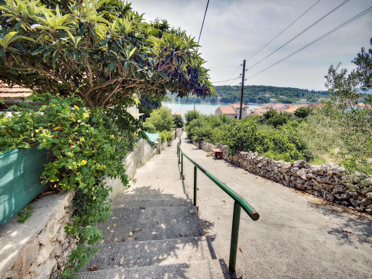 Apartmani Ela Prvić Luka Εξωτερικό φωτογραφία