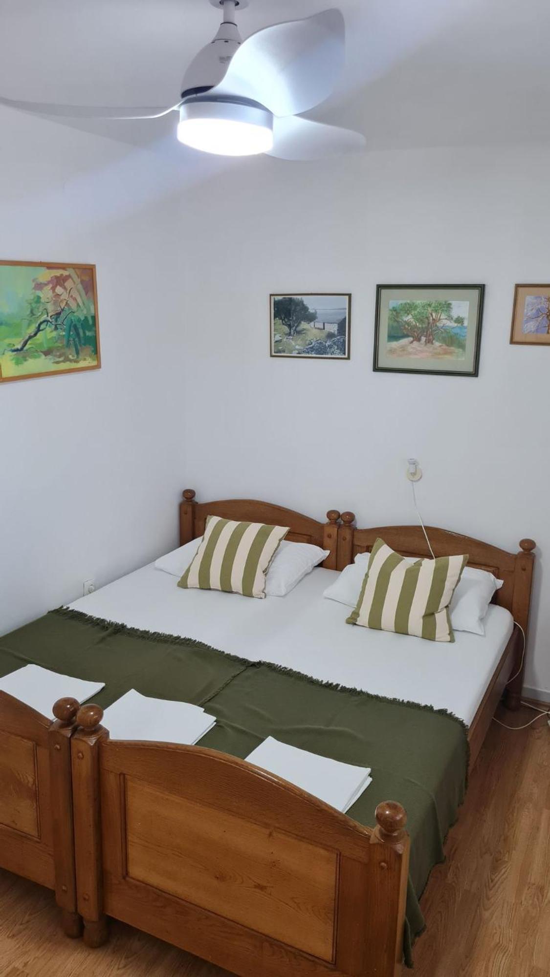 Apartmani Ela Prvić Luka Εξωτερικό φωτογραφία