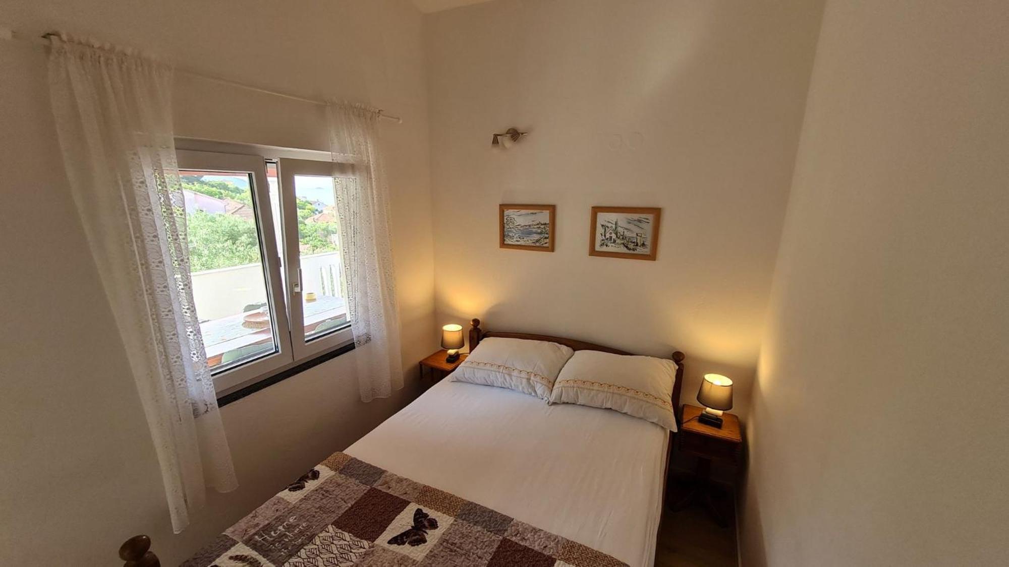 Apartmani Ela Prvić Luka Εξωτερικό φωτογραφία