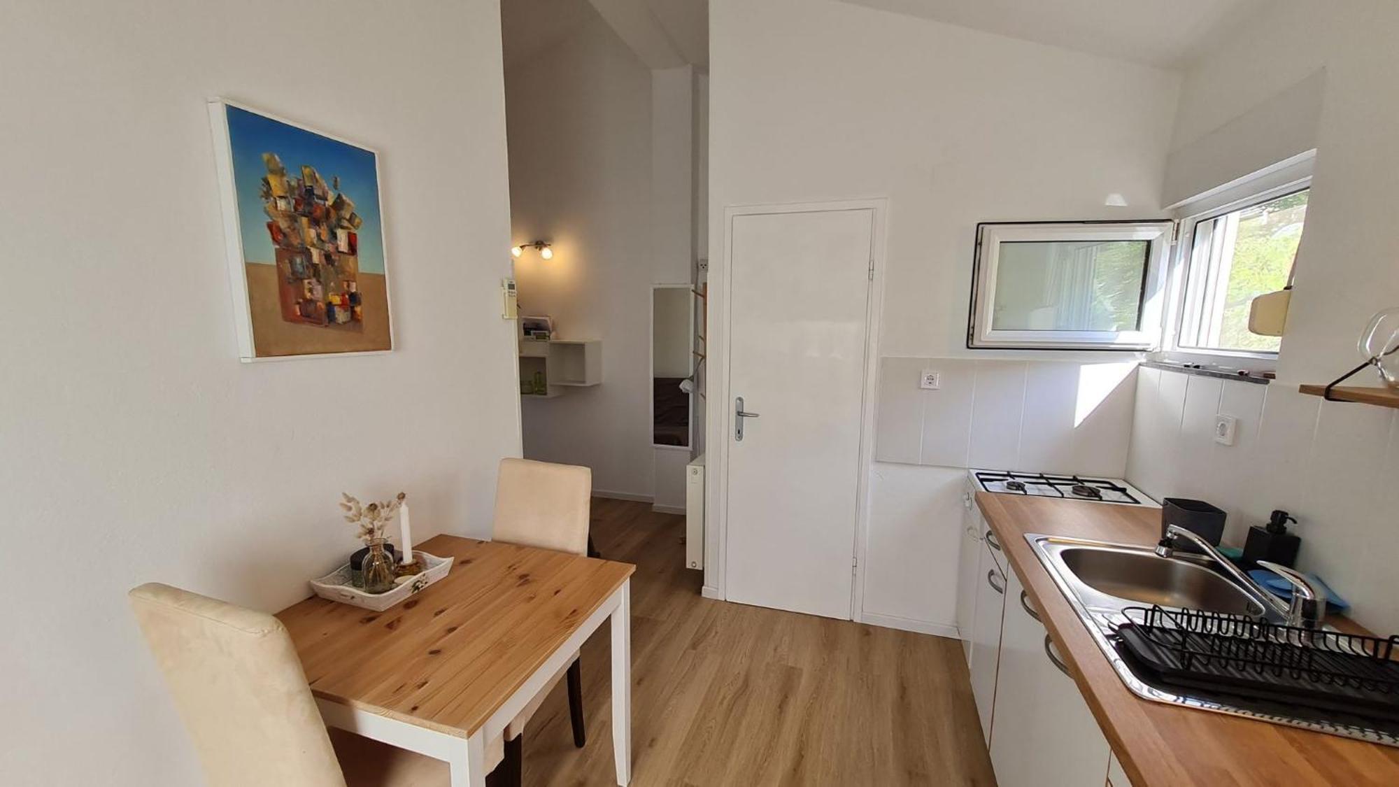 Apartmani Ela Prvić Luka Εξωτερικό φωτογραφία