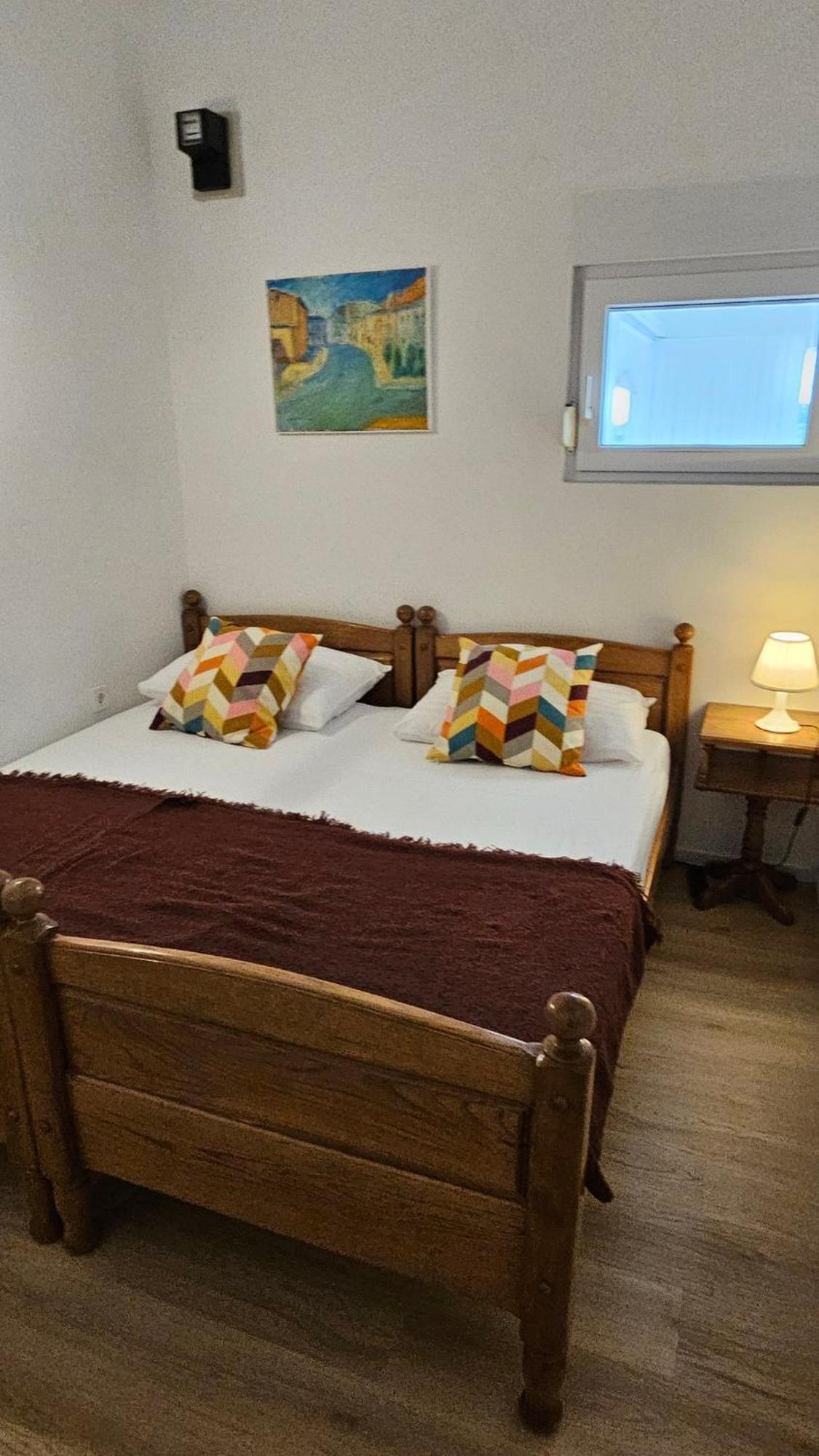 Apartmani Ela Prvić Luka Εξωτερικό φωτογραφία